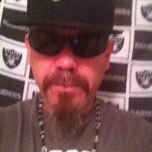 Meet your Posher, Luis